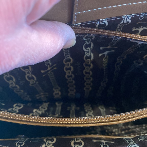 ***PRICE DROP****   NWT TIGNANELLO CARSON SHOPPER - Picture 9 of 14